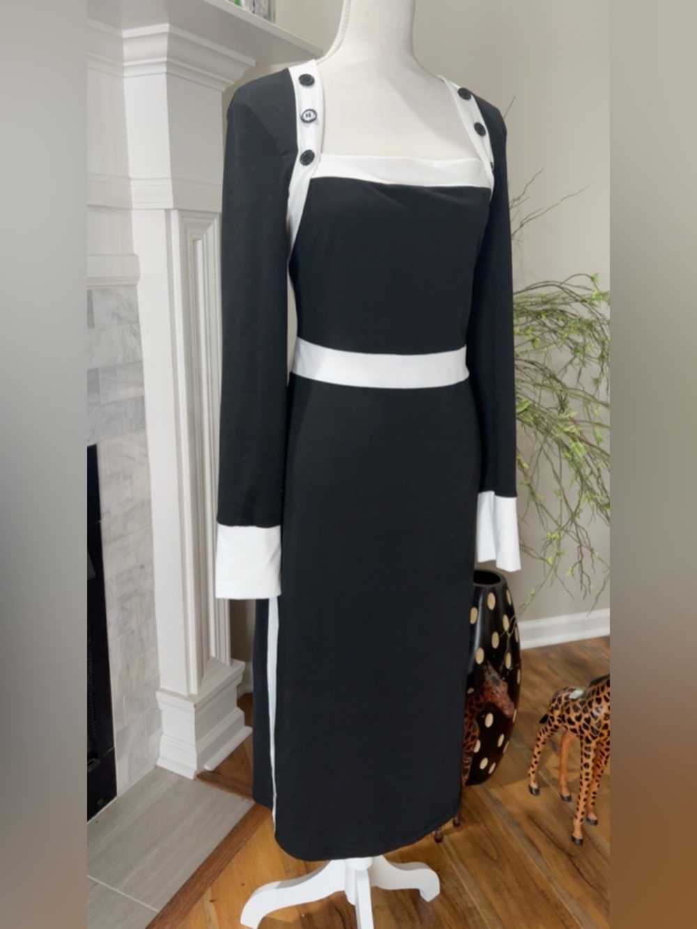 Black/White Fitted Dress
